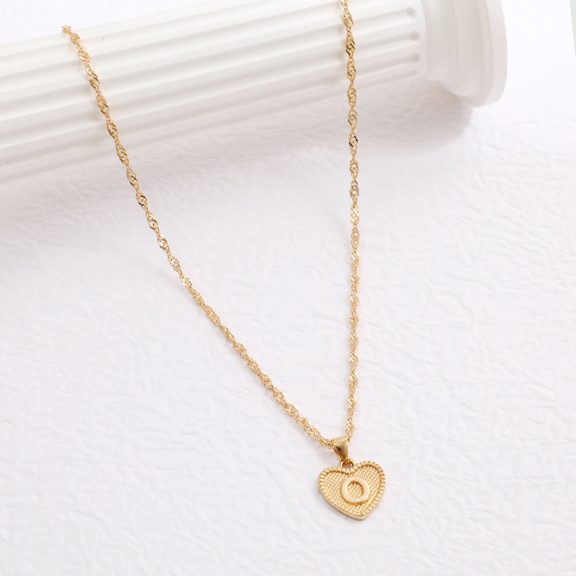 Simple Women&#039;s Heart Letter Necklace Love Pendant Clavicle Chain