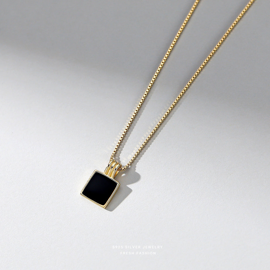 S925 Sterling Silver Black Square Brand Necklace 2022 New Necklace Female Ins Niche Design Light Luxury Clavicle Chain
