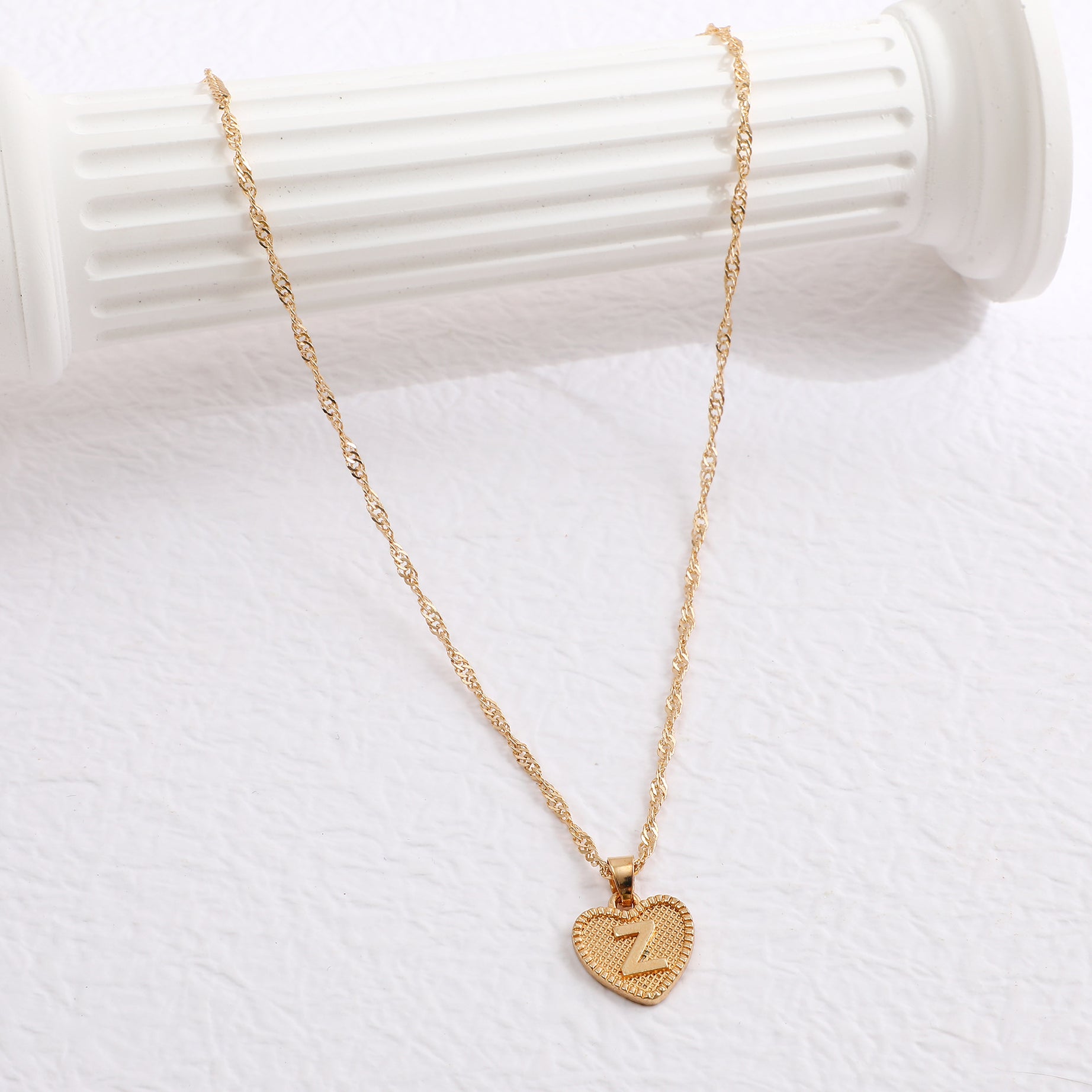 Simple Women&#039;s Heart Letter Necklace Love Pendant Clavicle Chain